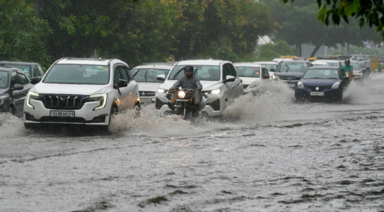 Heavy Rain Forecast in North India: Orange Alert Issued for Noida and Gurugram